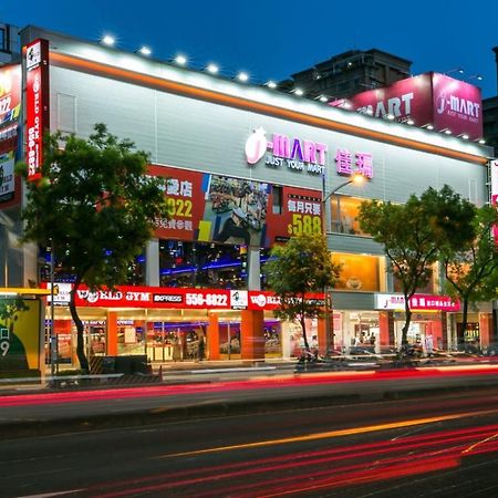 Long Siang Hotel Kaohsiung Bagian luar foto