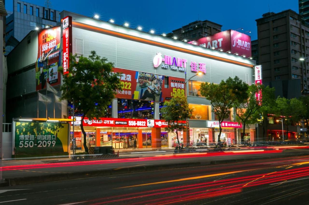 Long Siang Hotel Kaohsiung Bagian luar foto