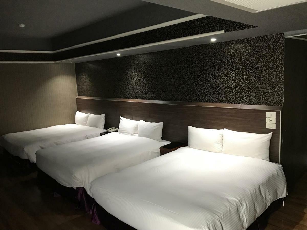 Long Siang Hotel Kaohsiung Bagian luar foto
